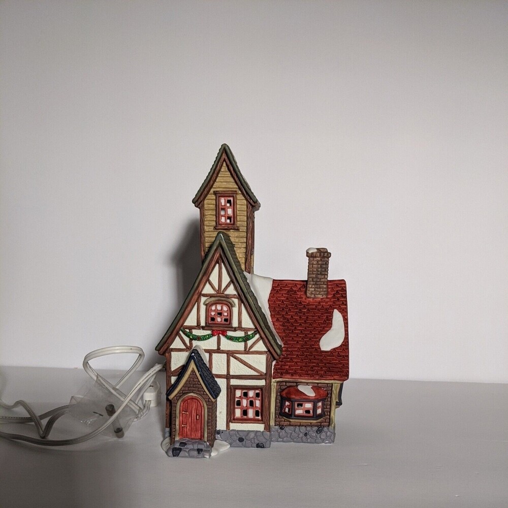 Dickens Keepsake Porcelain Lighted House ~Lighthouse~ Vintage 1995 Tested Works